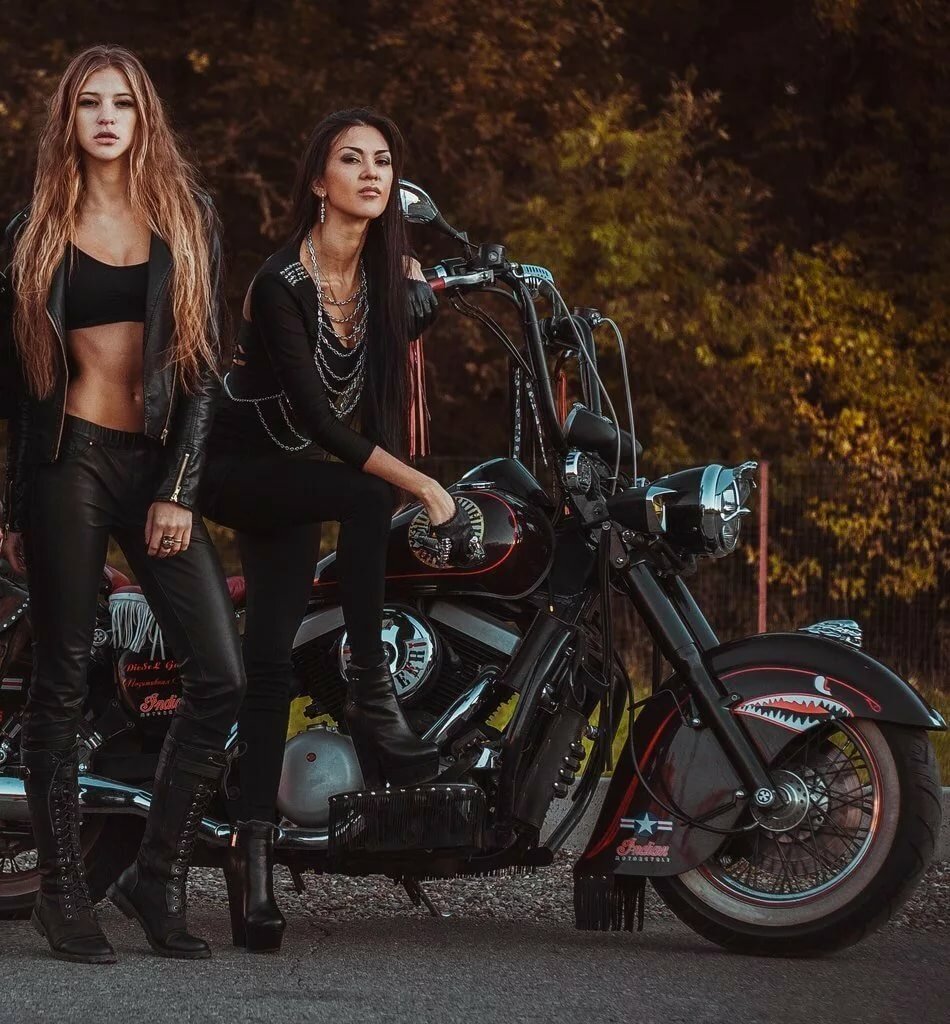 Beautiful girls and bikes in Pasto