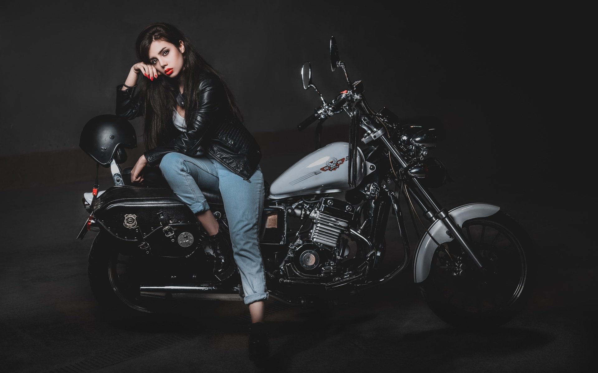Biker girls: style and drive in Pasto