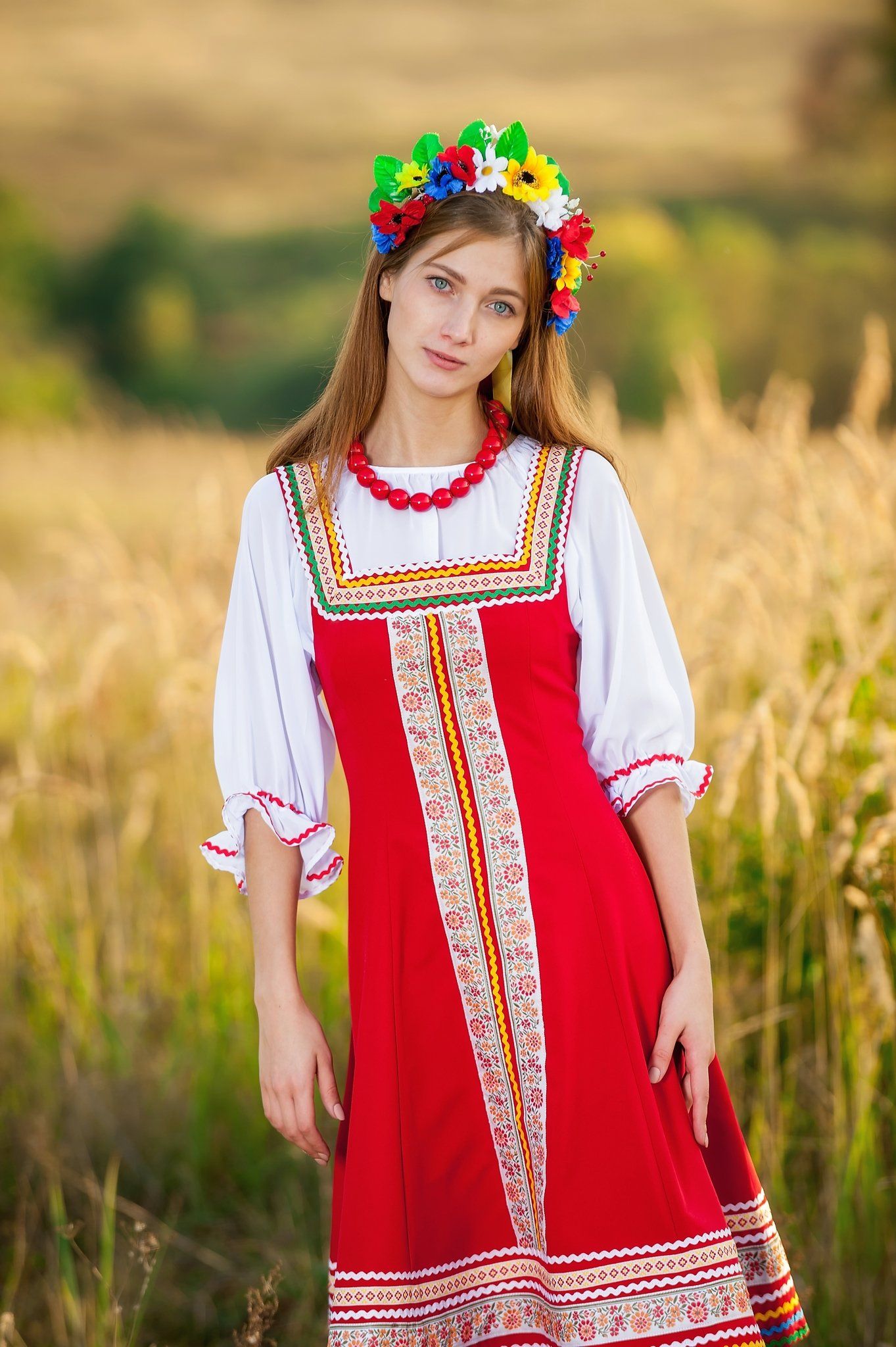 Women in Slavic costumes in Pasto