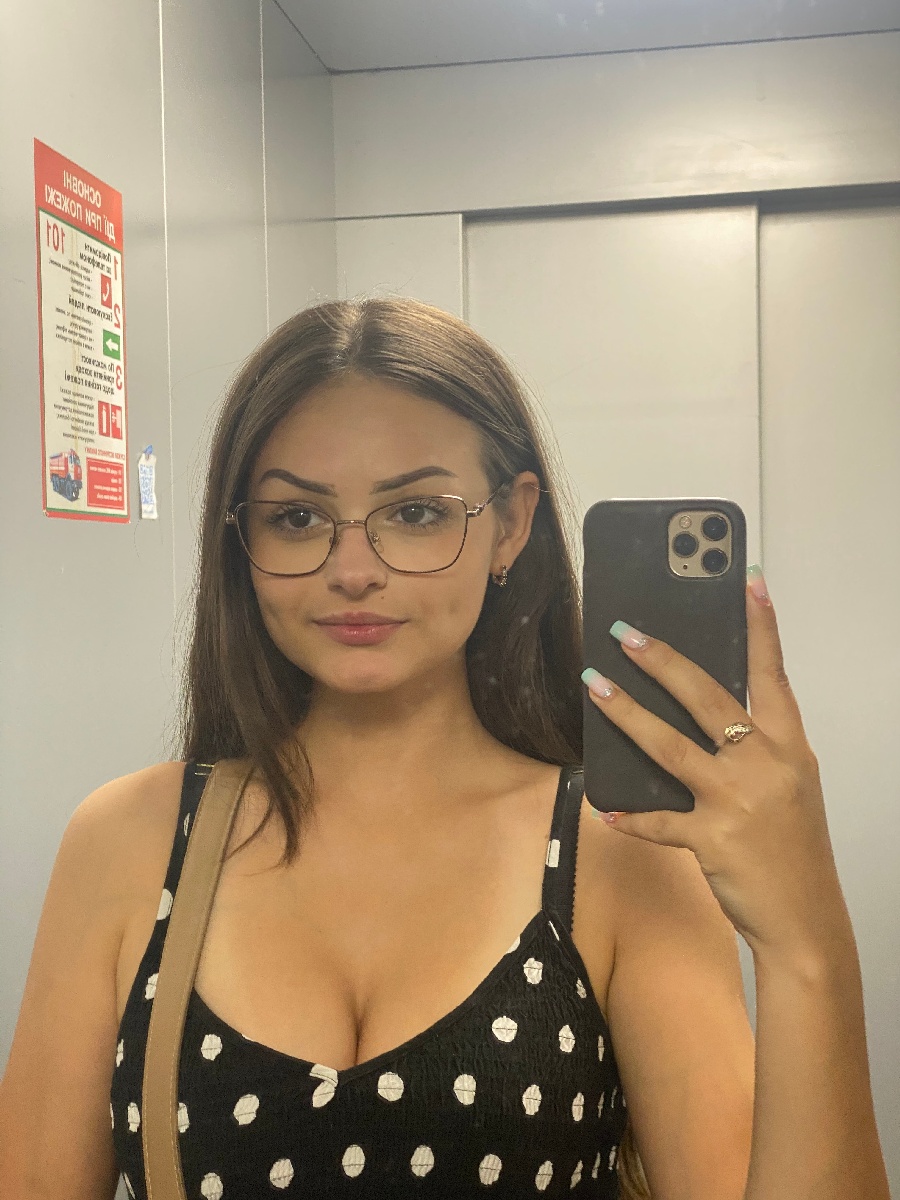 Sexy model Stacy in Pasto