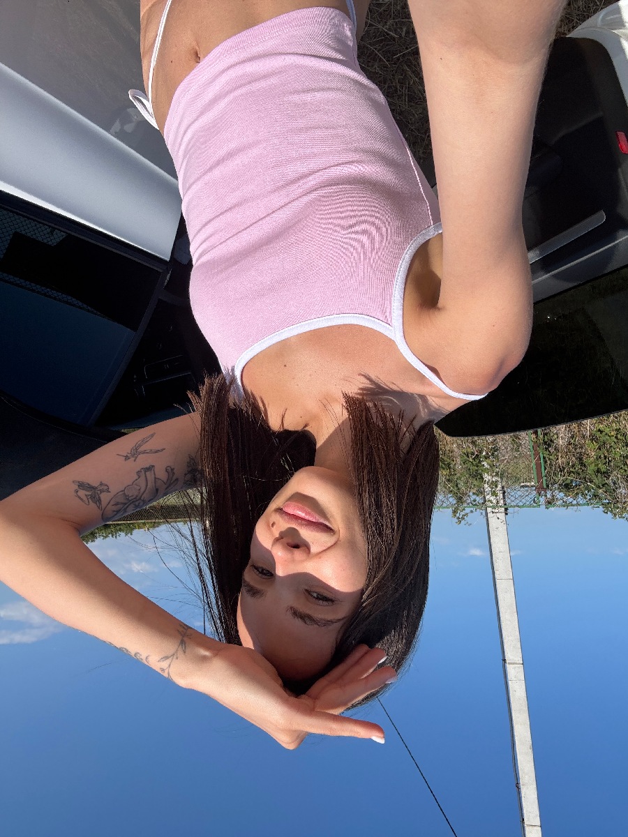 Sexy model Tina in Pasto